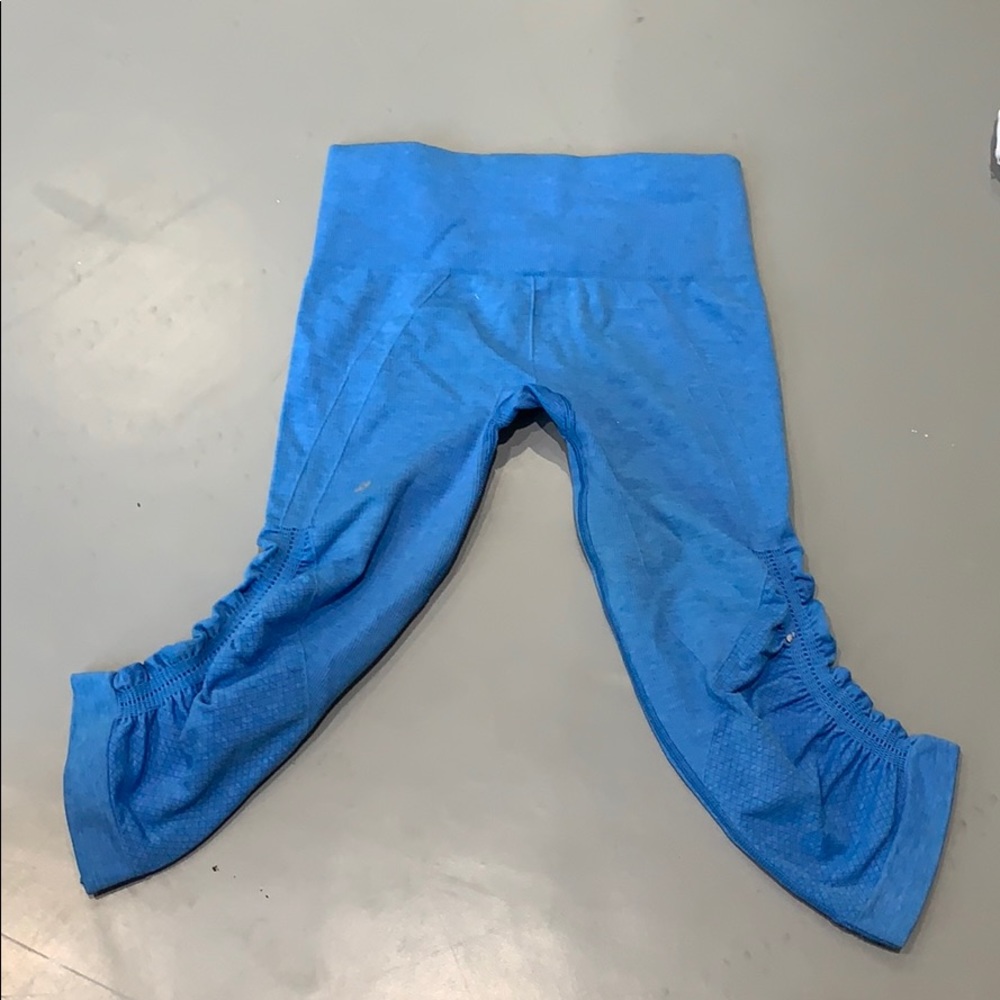 Lulu lemon high waisted cropped leggings.